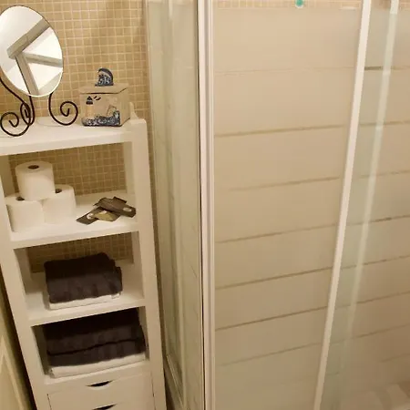 Ele Y Jota Apartament *